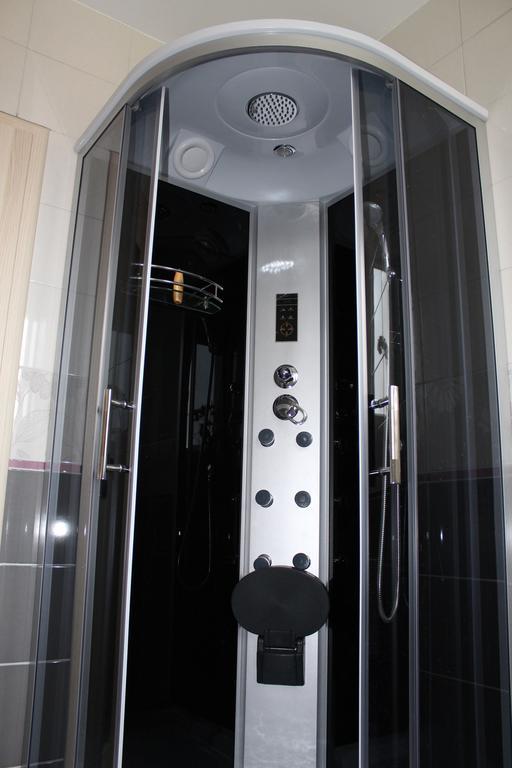 Apartman Doma Jicin Luaran gambar